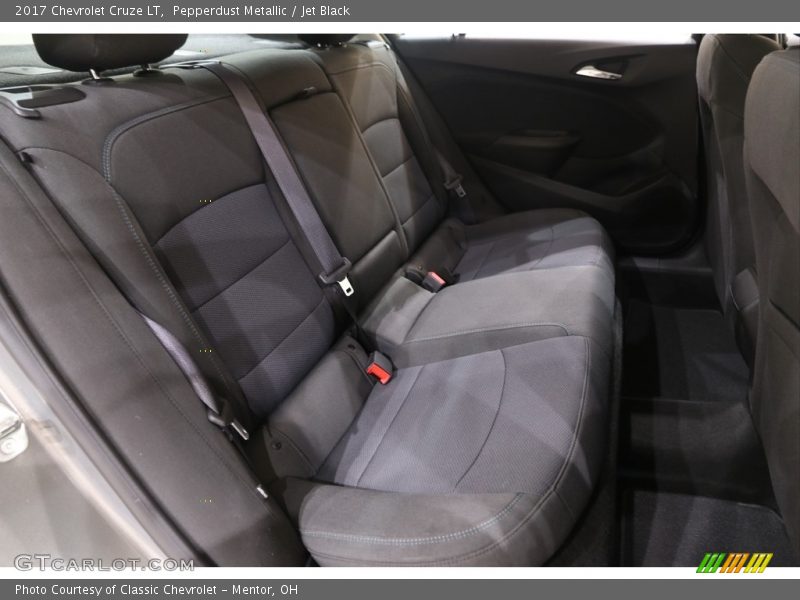 Pepperdust Metallic / Jet Black 2017 Chevrolet Cruze LT