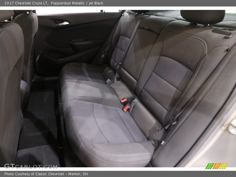 Pepperdust Metallic / Jet Black 2017 Chevrolet Cruze LT