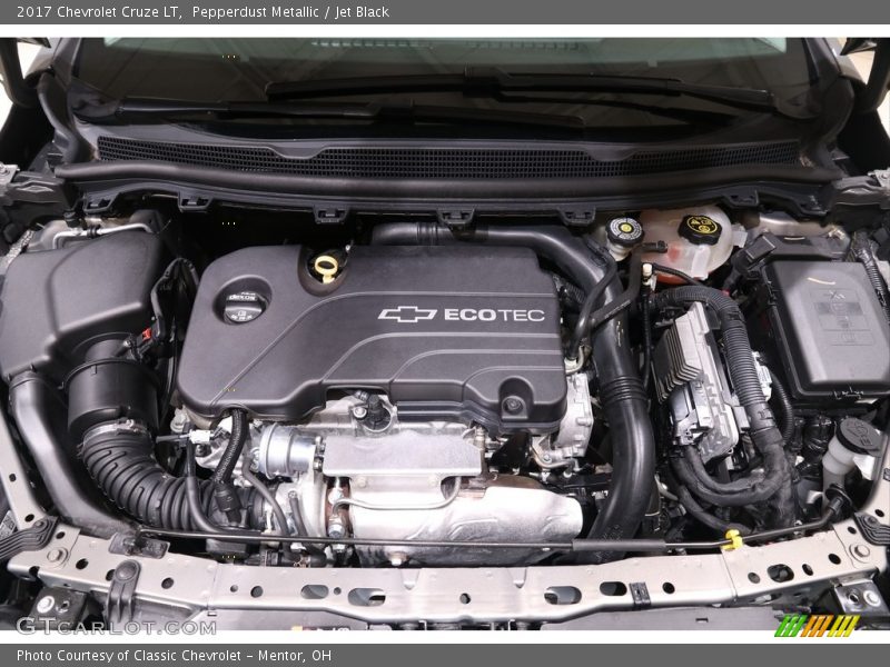 Pepperdust Metallic / Jet Black 2017 Chevrolet Cruze LT