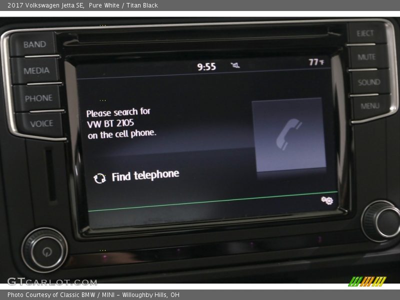 Pure White / Titan Black 2017 Volkswagen Jetta SE