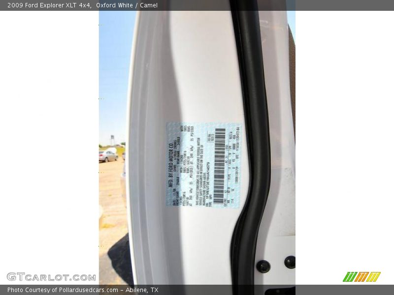 Oxford White / Camel 2009 Ford Explorer XLT 4x4