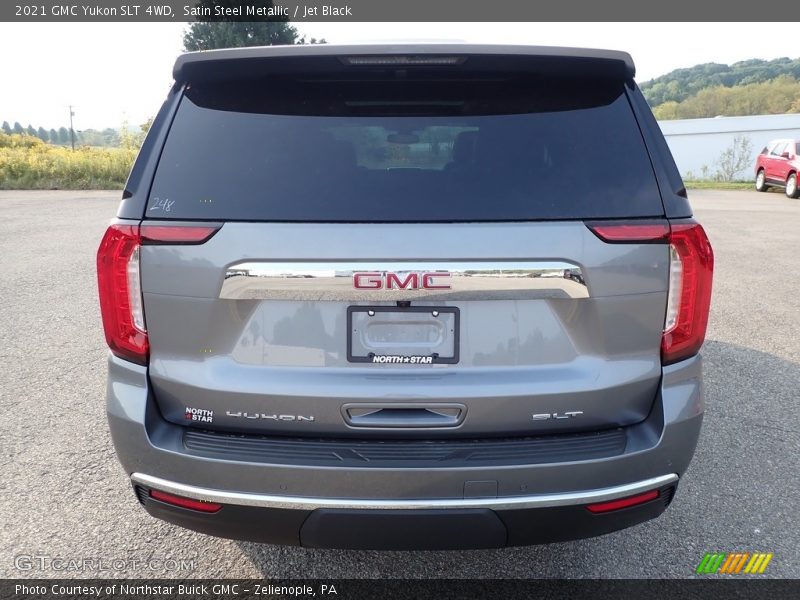 Satin Steel Metallic / Jet Black 2021 GMC Yukon SLT 4WD