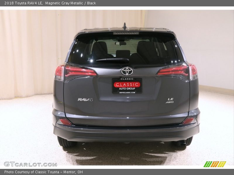 Magnetic Gray Metallic / Black 2018 Toyota RAV4 LE