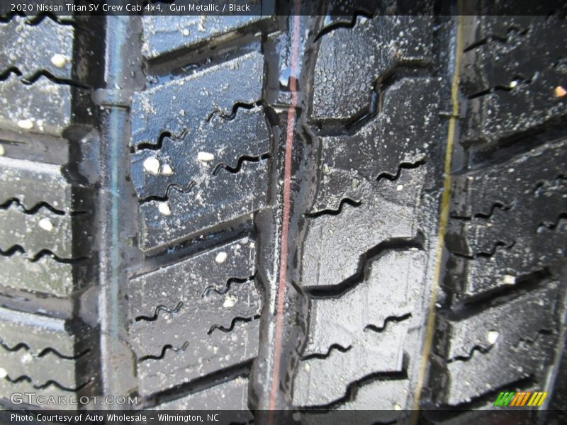 Gun Metallic / Black 2020 Nissan Titan SV Crew Cab 4x4