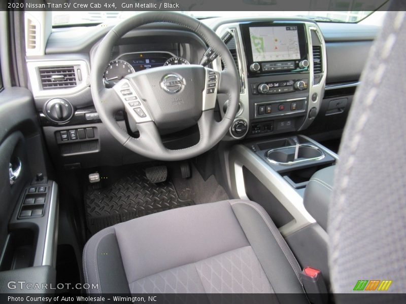  2020 Titan SV Crew Cab 4x4 Black Interior