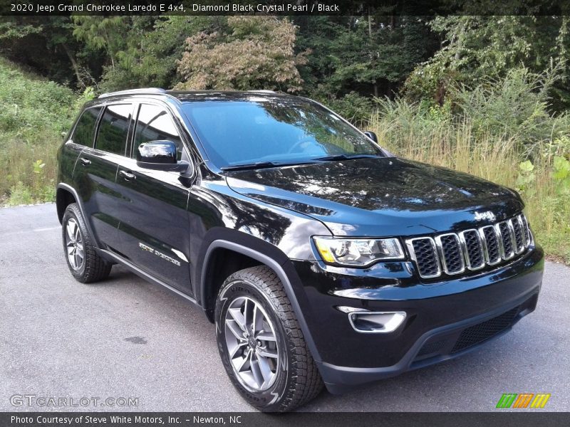 Diamond Black Crystal Pearl / Black 2020 Jeep Grand Cherokee Laredo E 4x4