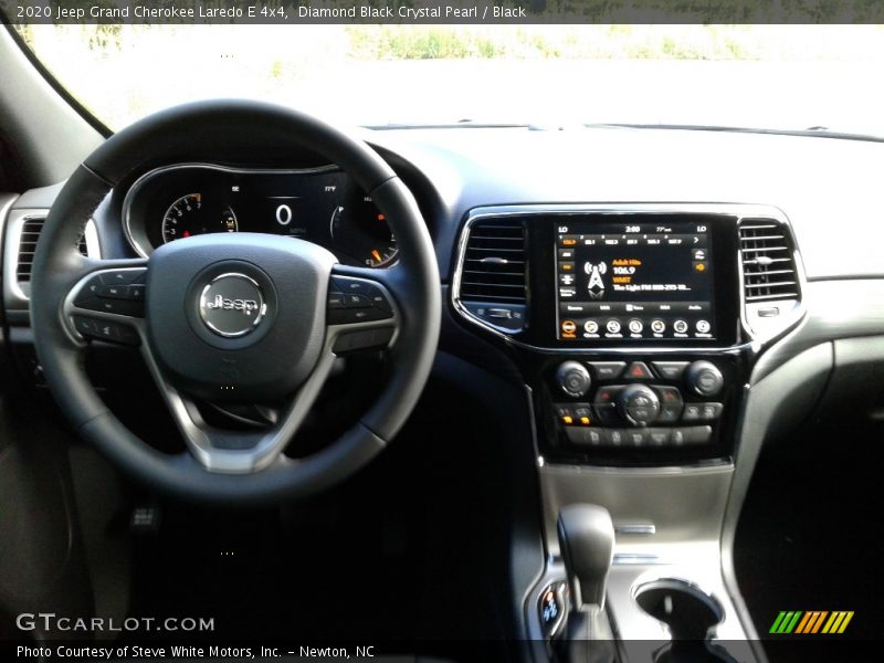Diamond Black Crystal Pearl / Black 2020 Jeep Grand Cherokee Laredo E 4x4