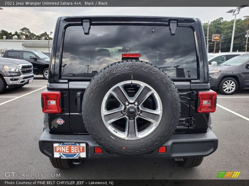Black / Black 2021 Jeep Wrangler Unlimited Sahara 4x4