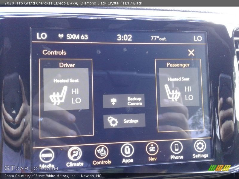 Diamond Black Crystal Pearl / Black 2020 Jeep Grand Cherokee Laredo E 4x4