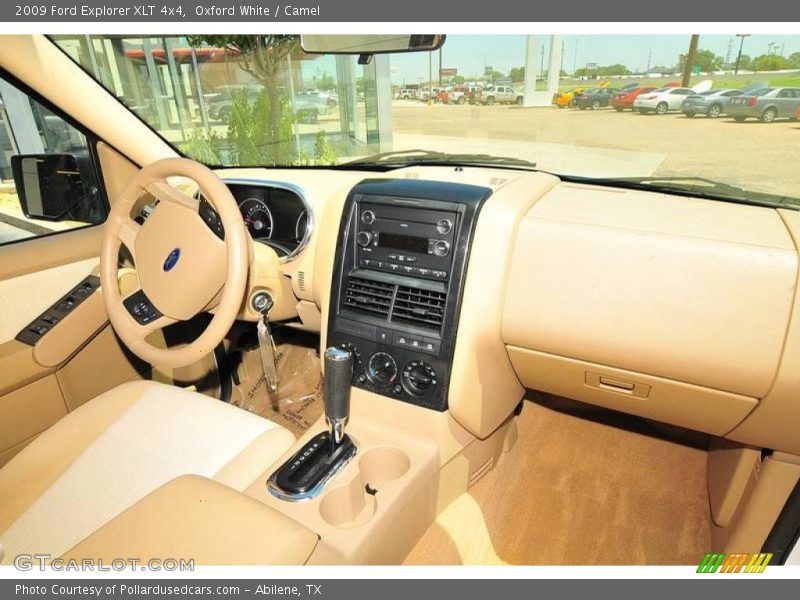 Oxford White / Camel 2009 Ford Explorer XLT 4x4