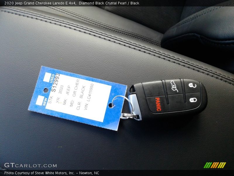 Diamond Black Crystal Pearl / Black 2020 Jeep Grand Cherokee Laredo E 4x4