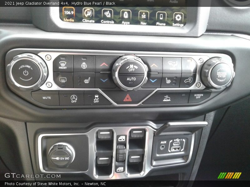 Controls of 2021 Gladiator Overland 4x4