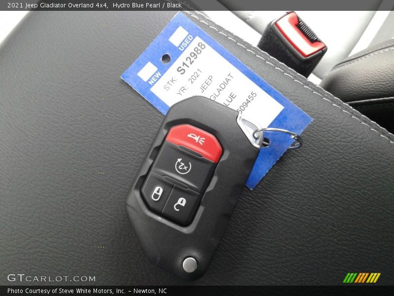 Hydro Blue Pearl / Black 2021 Jeep Gladiator Overland 4x4
