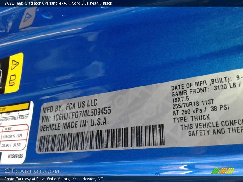 Hydro Blue Pearl / Black 2021 Jeep Gladiator Overland 4x4
