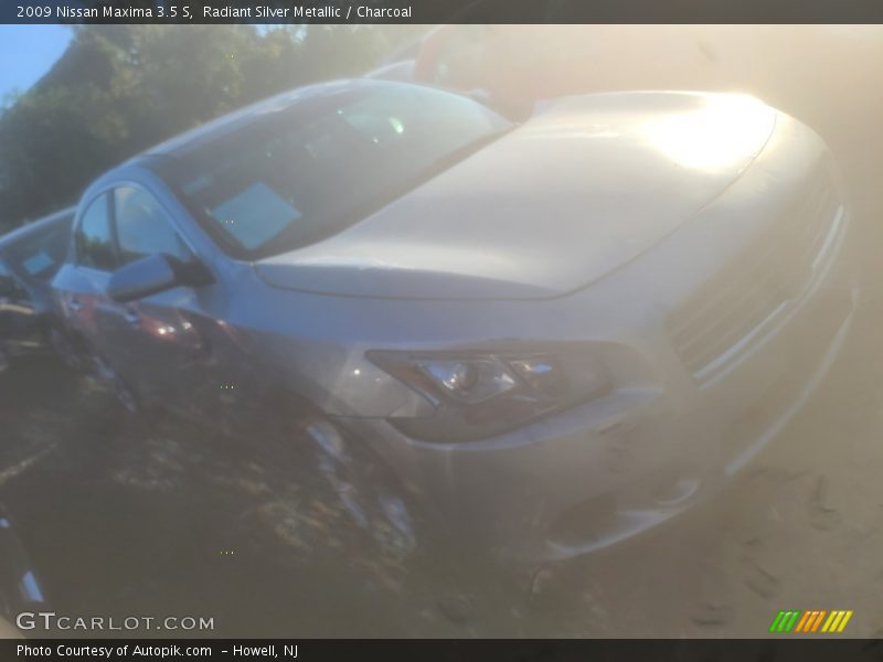 Radiant Silver Metallic / Charcoal 2009 Nissan Maxima 3.5 S