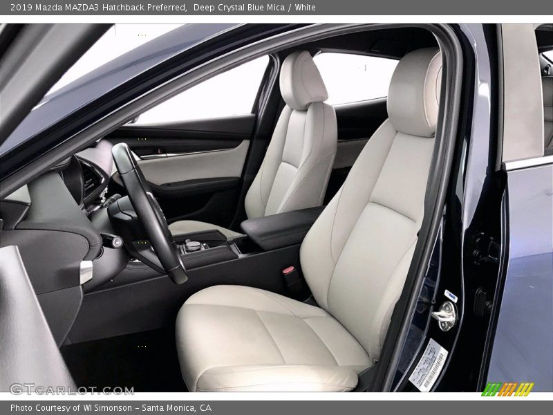 Front Seat of 2019 MAZDA3 Hatchback Preferred