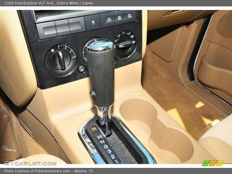 Oxford White / Camel 2009 Ford Explorer XLT 4x4