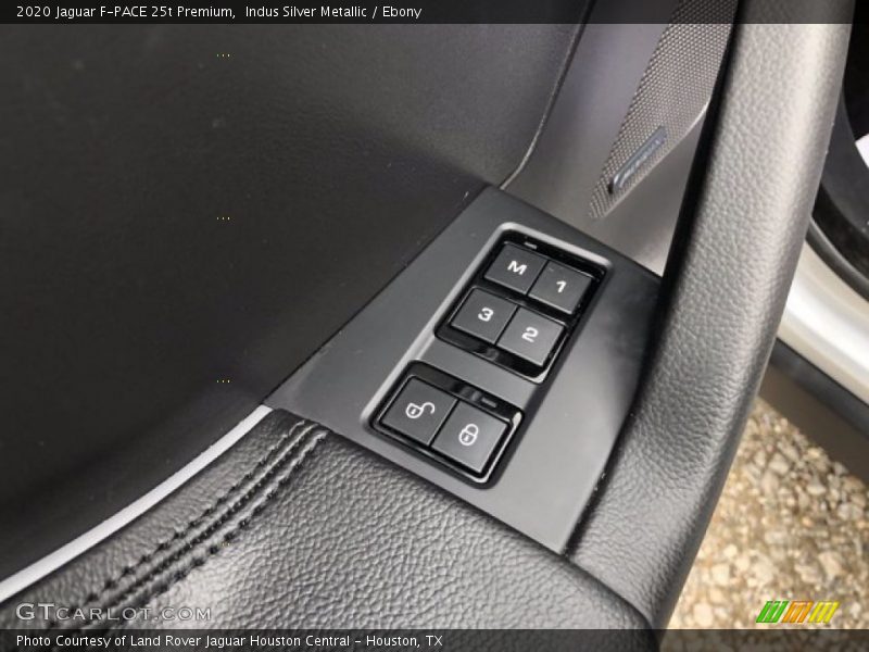 Indus Silver Metallic / Ebony 2020 Jaguar F-PACE 25t Premium