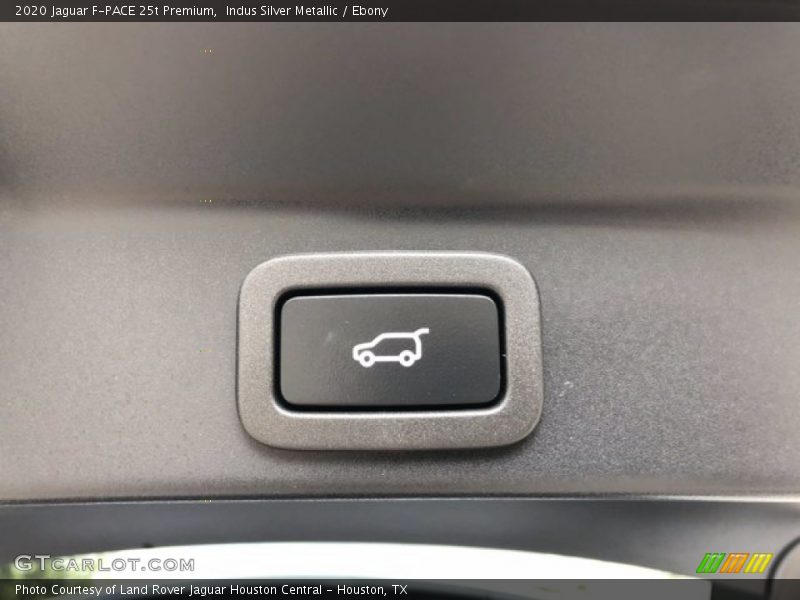 Indus Silver Metallic / Ebony 2020 Jaguar F-PACE 25t Premium