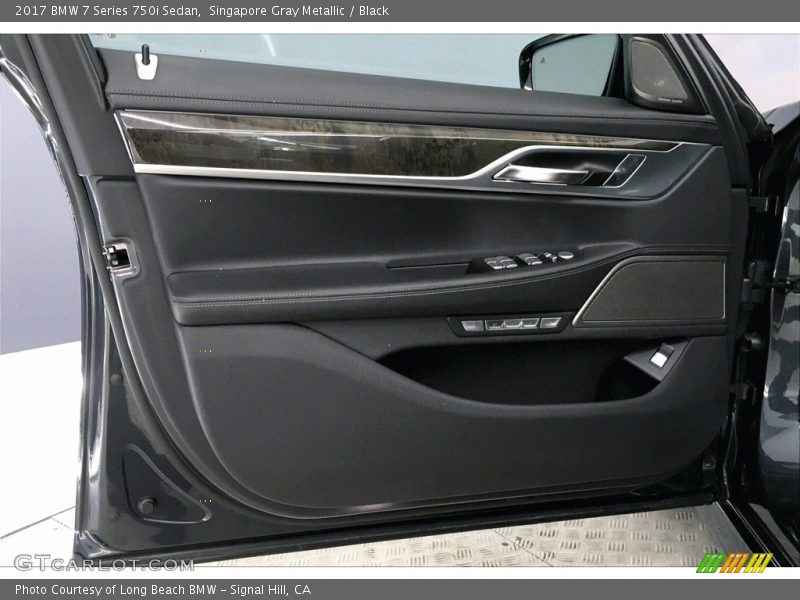 Singapore Gray Metallic / Black 2017 BMW 7 Series 750i Sedan