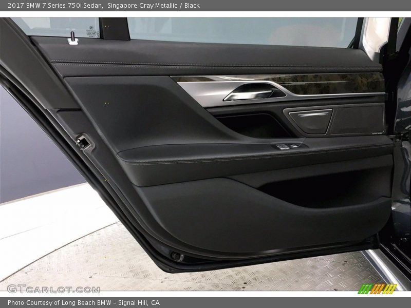 Singapore Gray Metallic / Black 2017 BMW 7 Series 750i Sedan