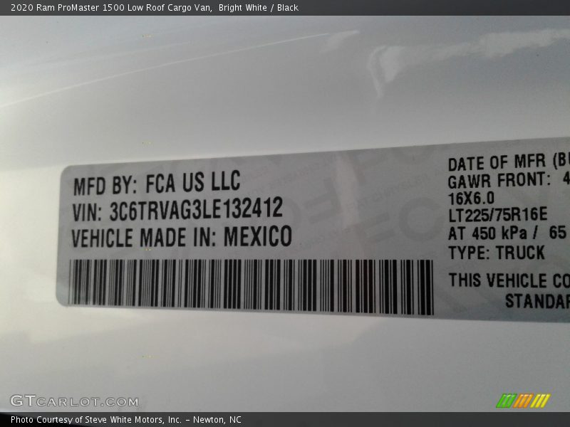 Bright White / Black 2020 Ram ProMaster 1500 Low Roof Cargo Van