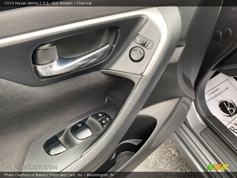 Gun Metallic / Charcoal 2014 Nissan Altima 2.5 S