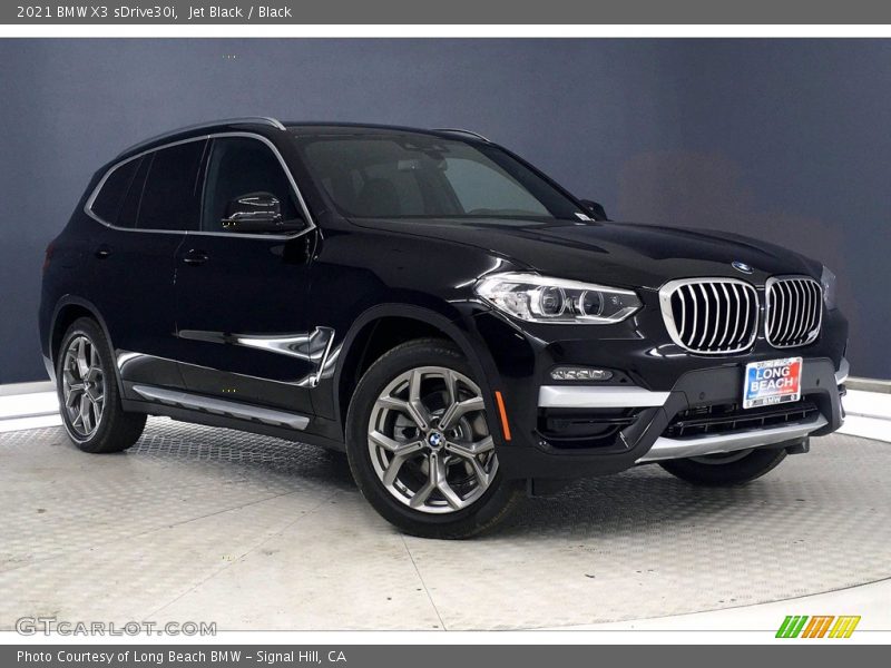 Front 3/4 View of 2021 X3 sDrive30i