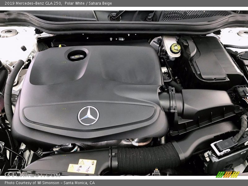 Polar White / Sahara Beige 2019 Mercedes-Benz GLA 250