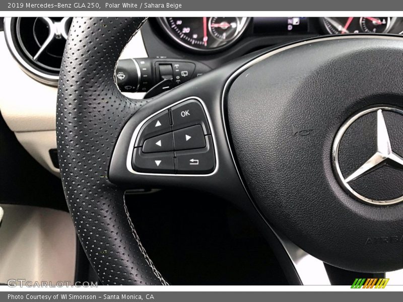 Polar White / Sahara Beige 2019 Mercedes-Benz GLA 250