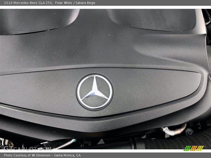 Polar White / Sahara Beige 2019 Mercedes-Benz GLA 250