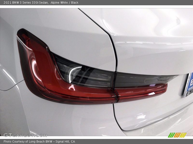 Alpine White / Black 2021 BMW 3 Series 330i Sedan