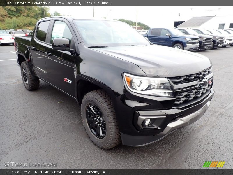 Front 3/4 View of 2021 Colorado Z71 Crew Cab 4x4