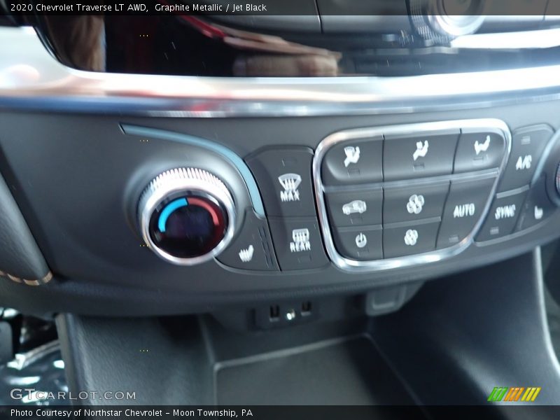 Graphite Metallic / Jet Black 2020 Chevrolet Traverse LT AWD