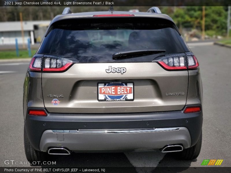 Light Brownstone Pearl / Black 2021 Jeep Cherokee Limited 4x4