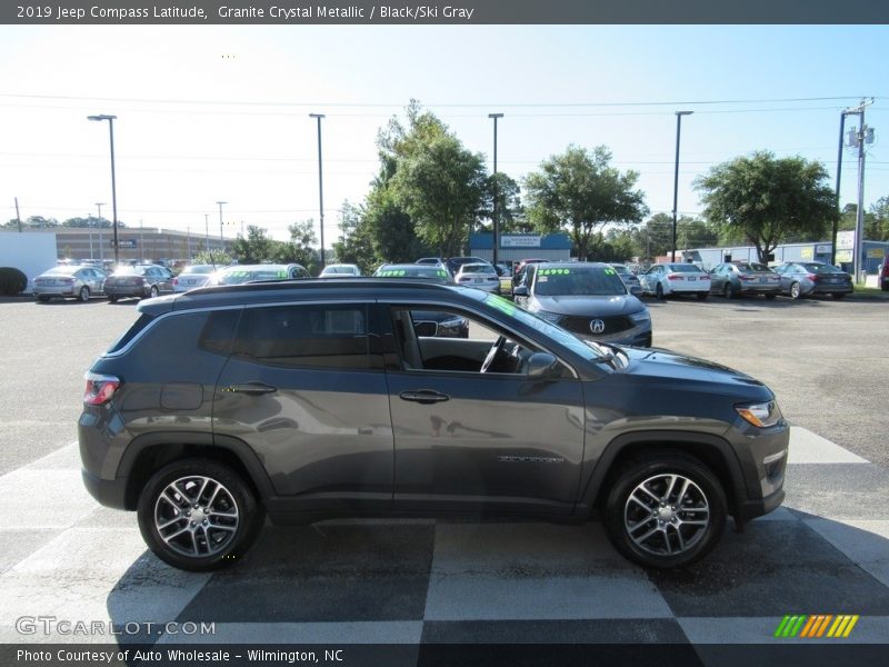 Granite Crystal Metallic / Black/Ski Gray 2019 Jeep Compass Latitude