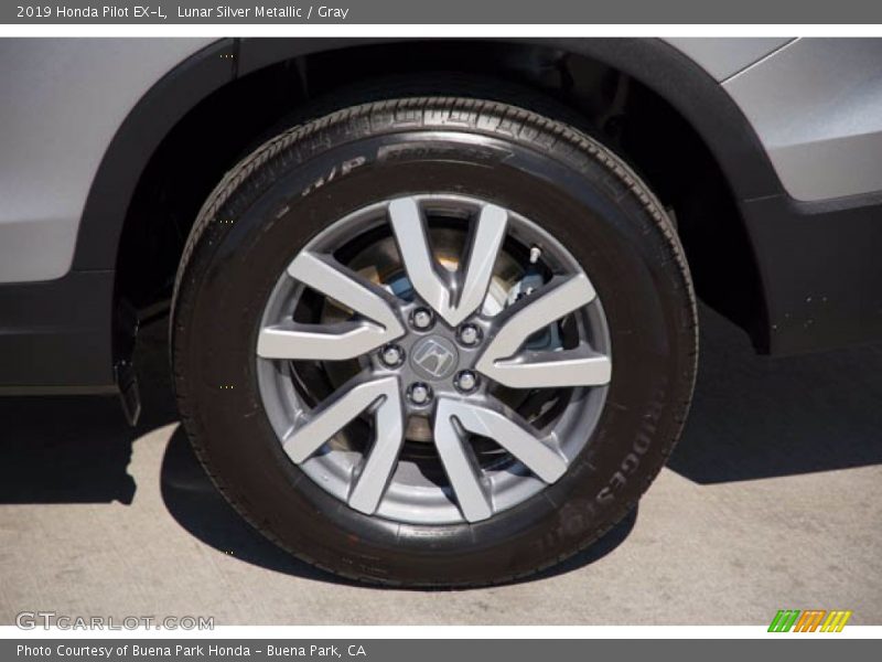 Lunar Silver Metallic / Gray 2019 Honda Pilot EX-L