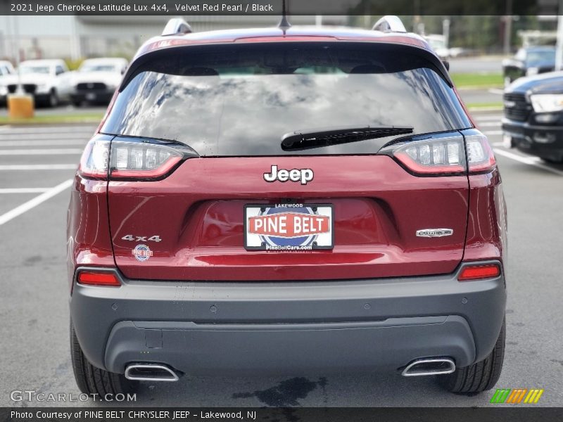 Velvet Red Pearl / Black 2021 Jeep Cherokee Latitude Lux 4x4