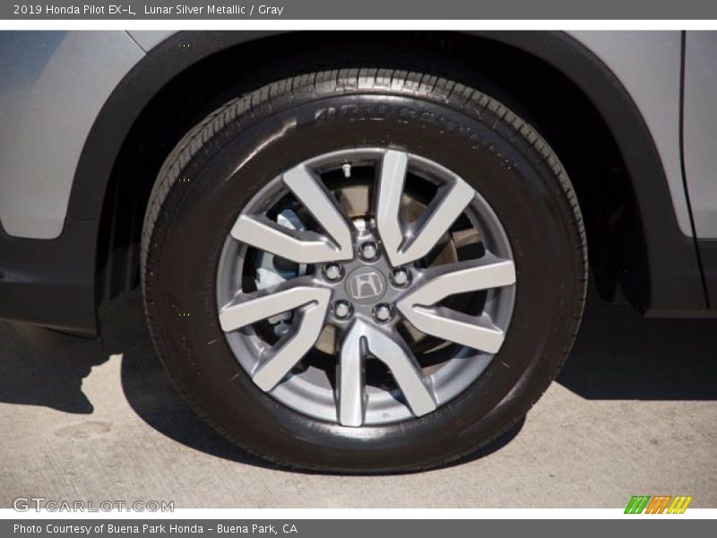 Lunar Silver Metallic / Gray 2019 Honda Pilot EX-L