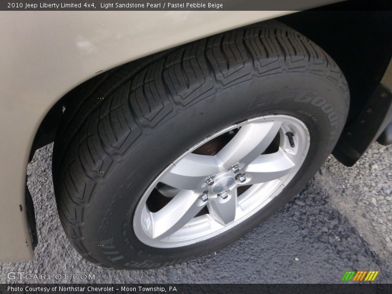 Light Sandstone Pearl / Pastel Pebble Beige 2010 Jeep Liberty Limited 4x4