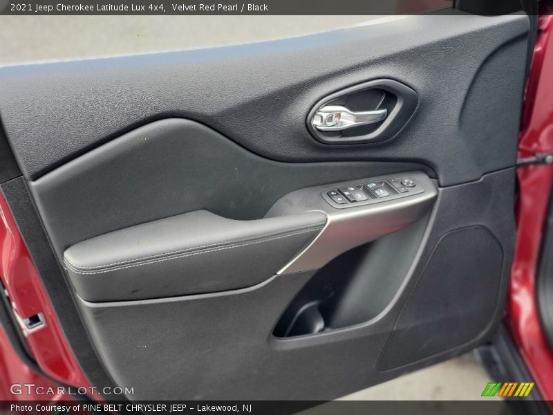 Door Panel of 2021 Cherokee Latitude Lux 4x4