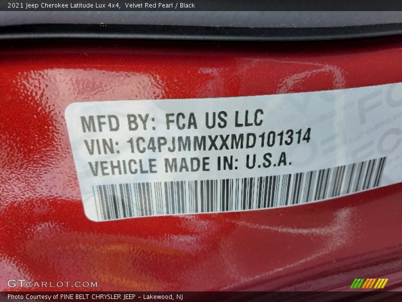Velvet Red Pearl / Black 2021 Jeep Cherokee Latitude Lux 4x4