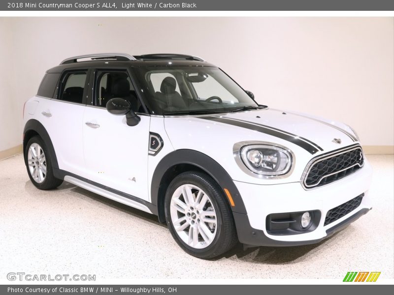 Light White / Carbon Black 2018 Mini Countryman Cooper S ALL4