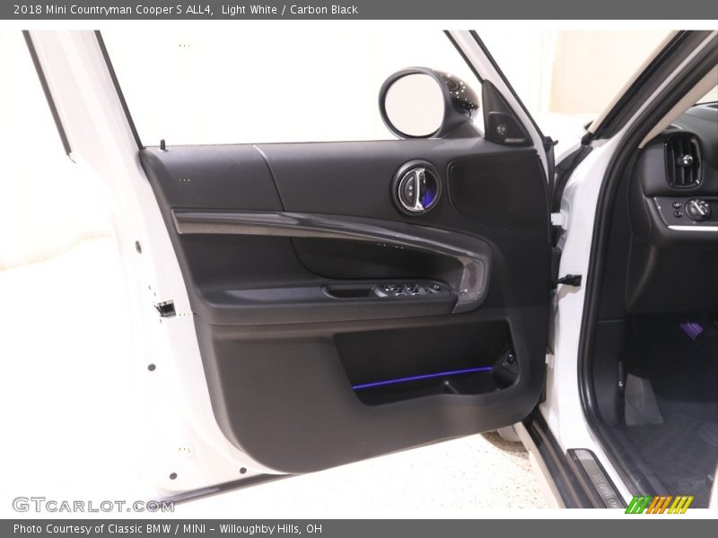 Light White / Carbon Black 2018 Mini Countryman Cooper S ALL4