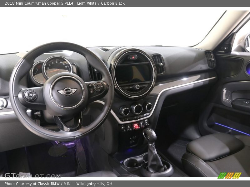 Light White / Carbon Black 2018 Mini Countryman Cooper S ALL4