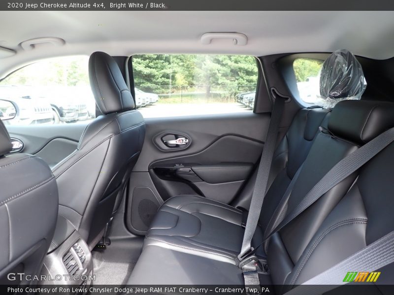 Bright White / Black 2020 Jeep Cherokee Altitude 4x4