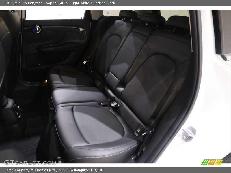 Light White / Carbon Black 2018 Mini Countryman Cooper S ALL4