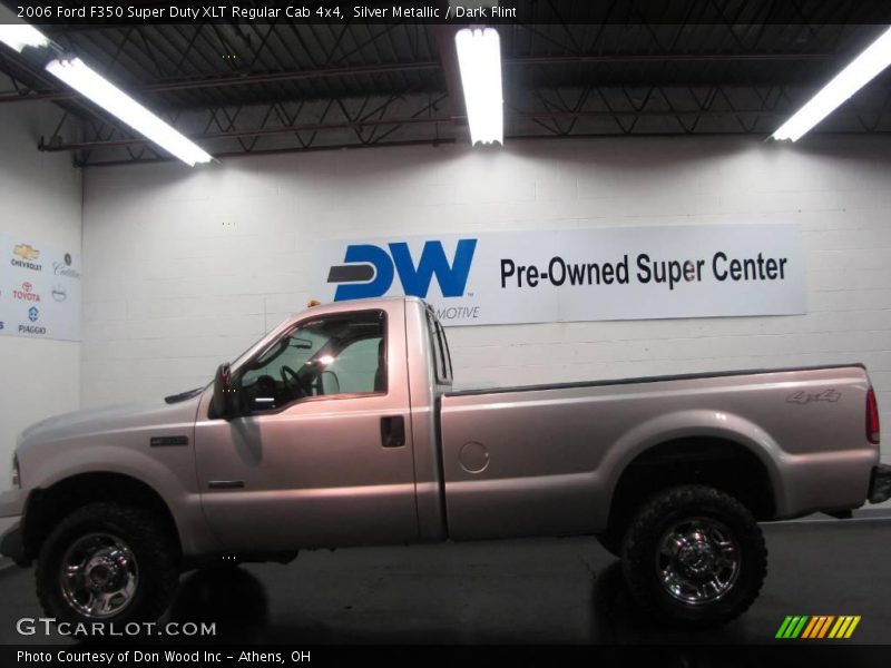 Silver Metallic / Dark Flint 2006 Ford F350 Super Duty XLT Regular Cab 4x4