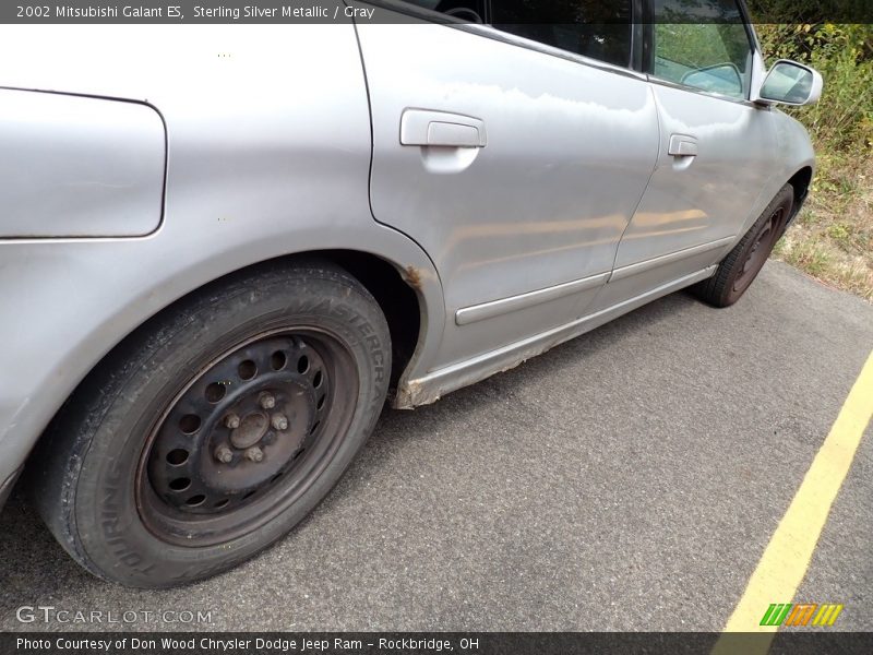 Sterling Silver Metallic / Gray 2002 Mitsubishi Galant ES