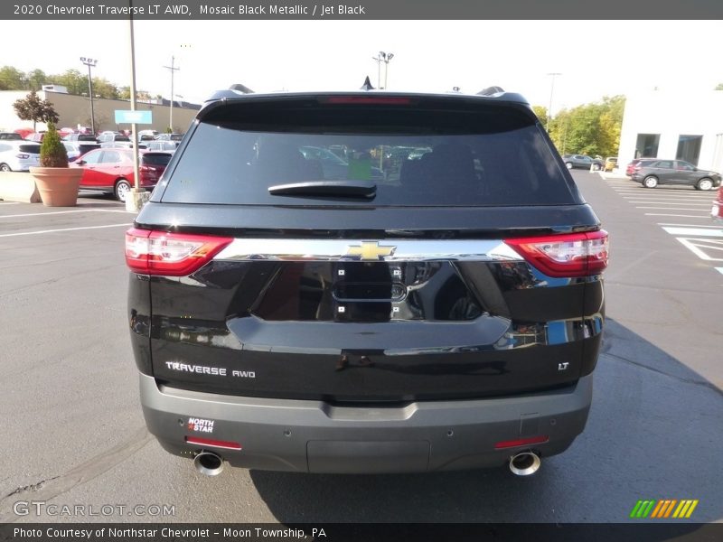 Mosaic Black Metallic / Jet Black 2020 Chevrolet Traverse LT AWD